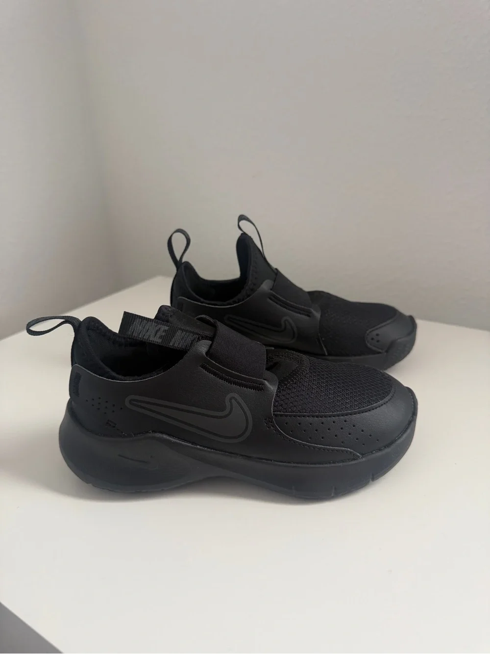 NIKE boy’s Flex Runner 3